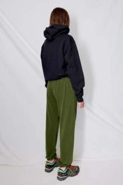 AssemblyEmbroidered New York Logo Sweatpants - Forest Green 14 AssemblyEmbroidered New York Logo Sweatpants - Forest Green -Drape Hut Sales Store Assembly Embroidered New York Logo Sweatpants Forest Green 20230628002313