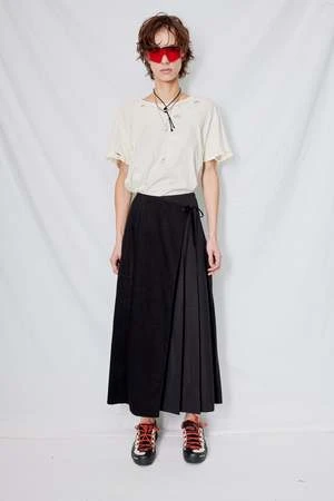 WNDERKAMMERPleats Wrap Skirt - Black 3 WNDERKAMMERPleats Wrap Skirt - Black