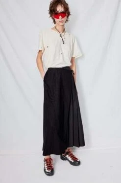 WNDERKAMMERPleats Wrap Skirt - Black 12 WNDERKAMMERPleats Wrap Skirt - Black -Drape Hut Sales Store Black Pleats Wrap Skirt 20231018003709