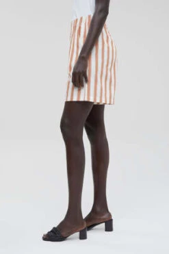 ClosedCLOSED A-Shape Shorts - Gold Earth 432 -Drape Hut Sales Store CLOSED A Shape Shorts in Gold Earth 20220430224803 4