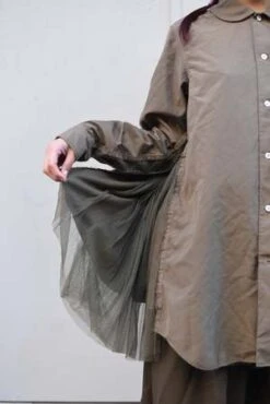 Comme Des Garcons Comme Des GarçonsBlouse - Khaki -Drape Hut Sales Store Comme des Garons Comme des Garons CDGCDG Blouse RL B008 051 1 Khaki 20231101012327