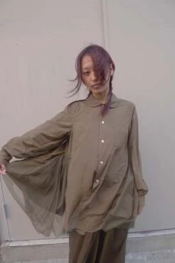 Comme Des Garcons Comme Des GarçonsBlouse - Khaki -Drape Hut Sales Store Comme des Garons Comme des Garons CDGCDG Blouse RL B008 051 1 Khaki 20231101012328