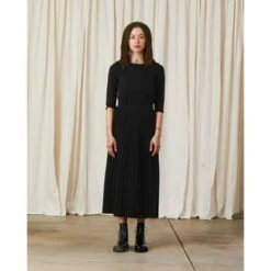 Ali GoldenKnit Pleated Midi Skirt- Black -Drape Hut Sales Store Knit Pleated Midi Skirt Black 20230918193710 2