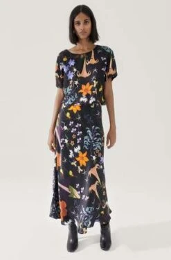 Silk LaundryLong Bias Cut Skirt - Black Lost Flowers 12 Silk LaundryLong Bias Cut Skirt - Black Lost Flowers -Drape Hut Sales Store LONG BIAS CUT SKIRT BLACK LOST FLOWERS 20220920071046