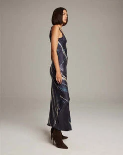 VOZDouble V Tie Dye Dress - Midnight Tie Dye -Drape Hut Sales Store Midnight Double V Tie Dye Dress 20231017051524 2