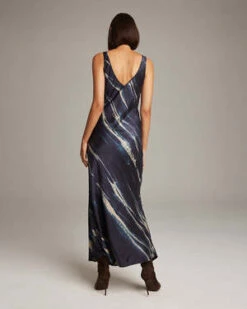 VOZDouble V Tie Dye Dress - Midnight Tie Dye -Drape Hut Sales Store Midnight Double V Tie Dye Dress 20231017051524 3