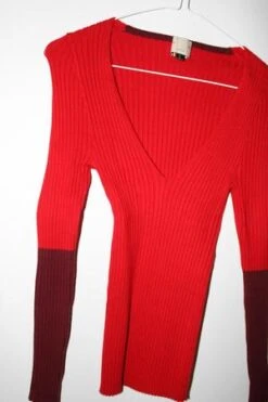 Giu GiuNONNA V Top - Red -Drape Hut Sales Store NONNA V in Color Block 20230929000904 1