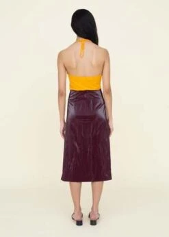 NOMIAShiny Tech Pencil Skirt - Burgundy 8 NOMIAShiny Tech Pencil Skirt - Burgundy -Drape Hut Sales Store Shiny Tech Pencil Skirt 20221111202703 2