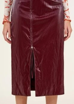 NOMIAShiny Tech Pencil Skirt - Burgundy 9 NOMIAShiny Tech Pencil Skirt - Burgundy -Drape Hut Sales Store Shiny Tech Pencil Skirt 20221111202703 3