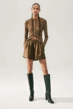 Silk LaundryTwill Slouch Shorts - Dark Earth 10 Silk LaundryTwill Slouch Shorts - Dark Earth -Drape Hut Sales Store TWILL SLOUCH SHORTS DARK EARTH 20230614065852 3