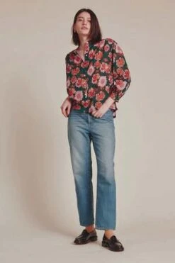 TrovataLily Blouse - Carnation Print 12 TrovataLily Blouse - Carnation Print -Drape Hut Sales Store Trovata Lily Blouse in Carnation Print 20231013203044 1